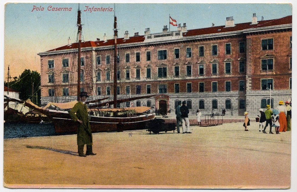 Pola_Caserma_-_Infanteria__PPMI-36331_oko_1918..jpg